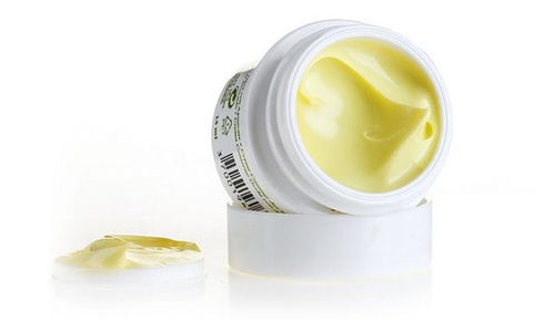 高美堂化妝品 產品形象與店鋪裝修美學，融合通訊設備的科技新體驗